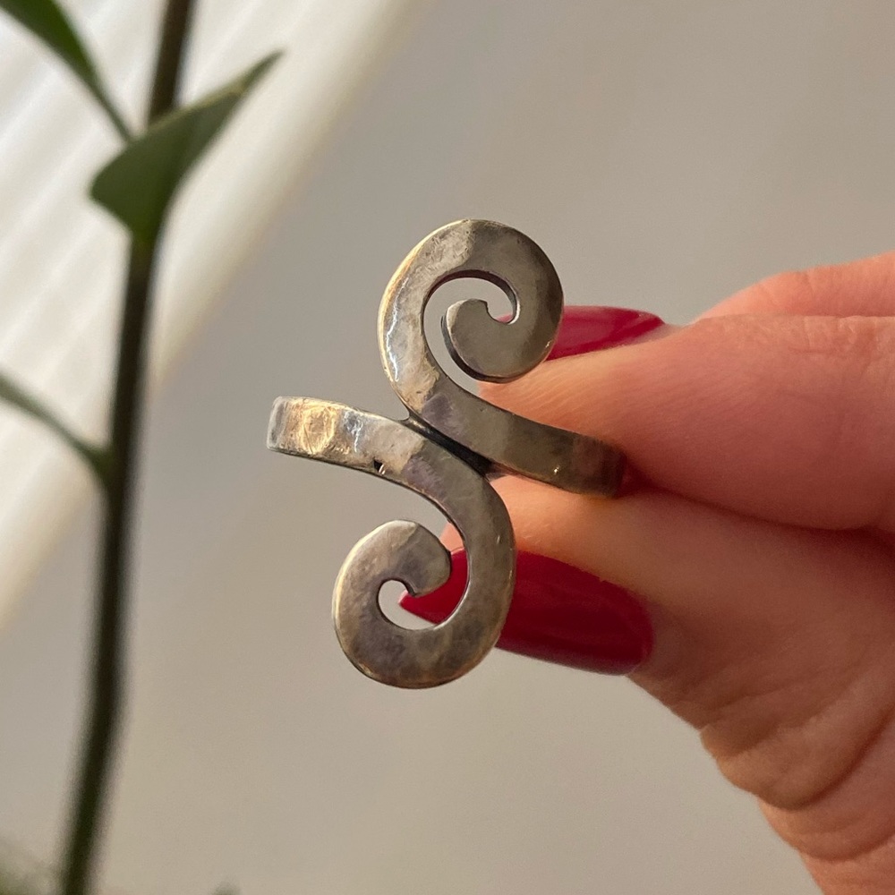 James Avery retired swirl ring size 7